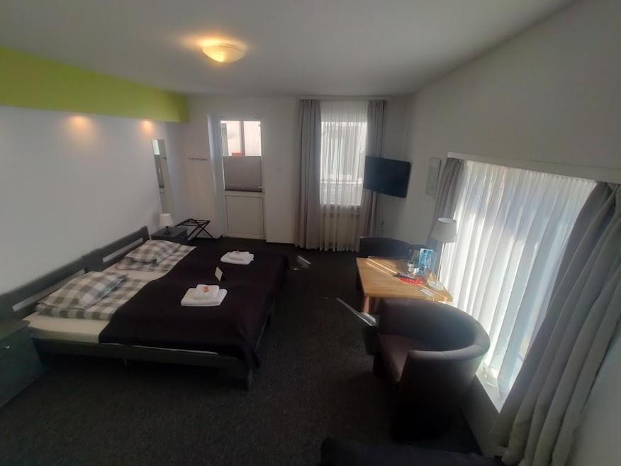 Rj Hotel Pabianice Luaran gambar